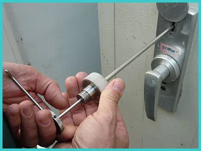 Advanced Locksmith Service Stratford, CT 203-433-3674 - 5-lock-opening