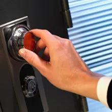 Advanced Locksmith Service Stratford, CT 203-433-3674 - sb-com-01